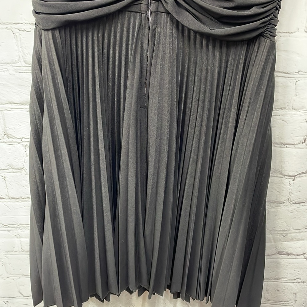 Teeze Me accordion bottom with pleated sleeveless top cocktail size 7 dr… - Picture 8 of 9